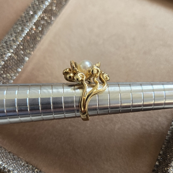 Vintage 14k Gold Clam Shell Pearl Ring - Picture 3 of 13